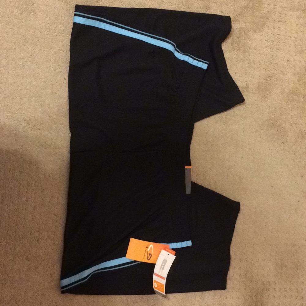 Women’s athletic capris